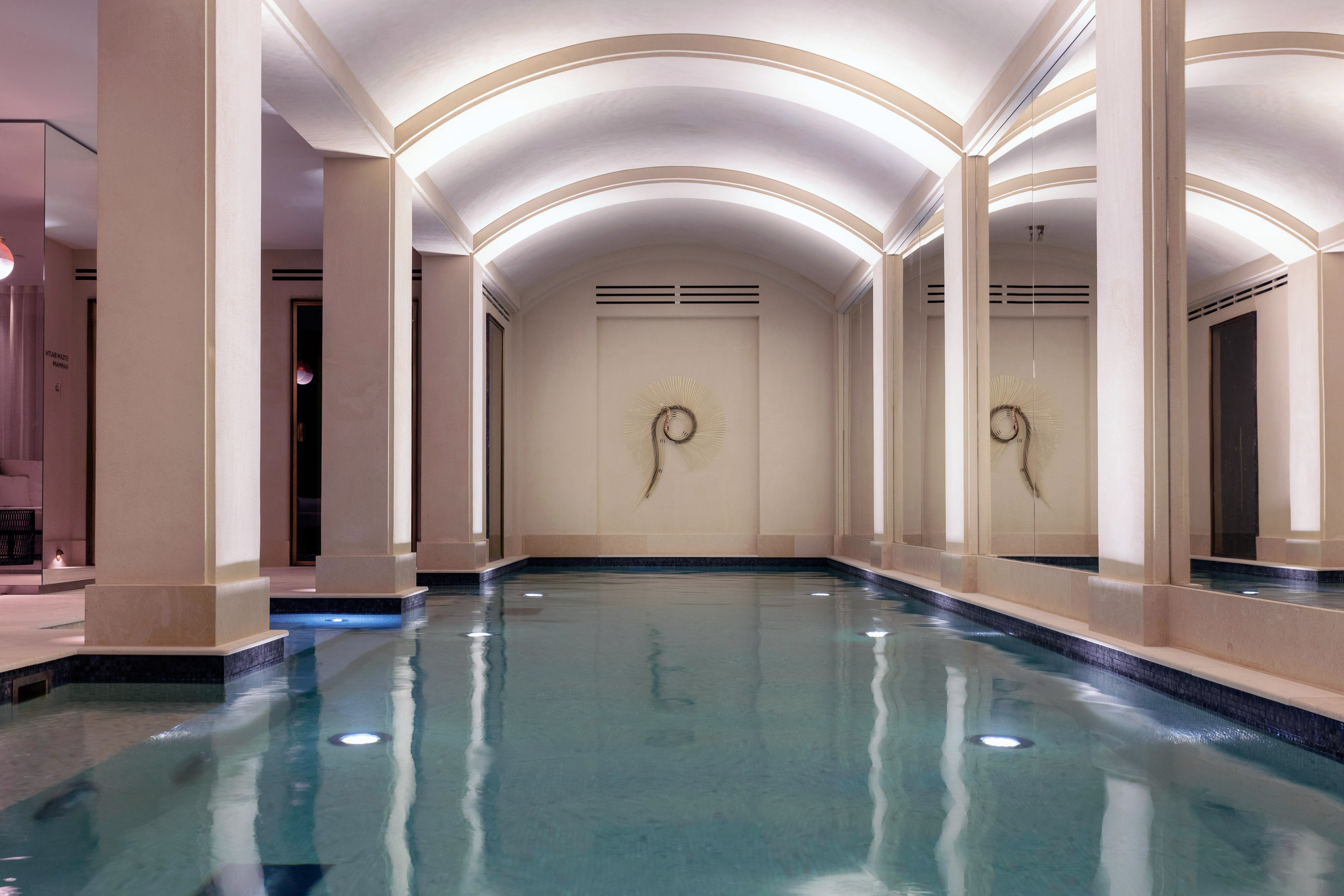 Piscine du spa de l'hôtel Les Jardins du Faubourg, Boutique Hôtel 5 etoiles près des Champs Elysées