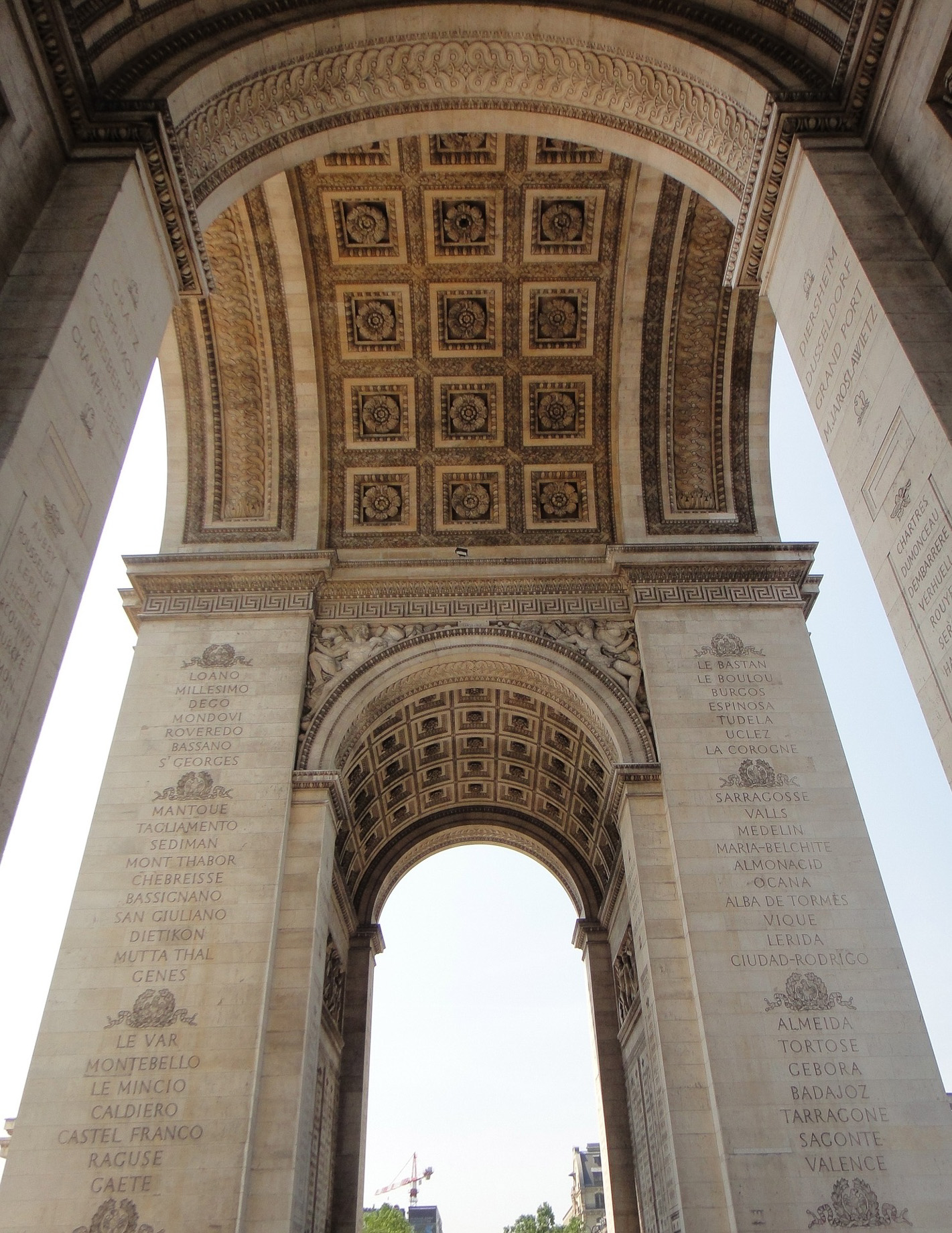 Arc de Triomphe near the Boutique Hotel Les Jardins du Faubourg in Paris 8